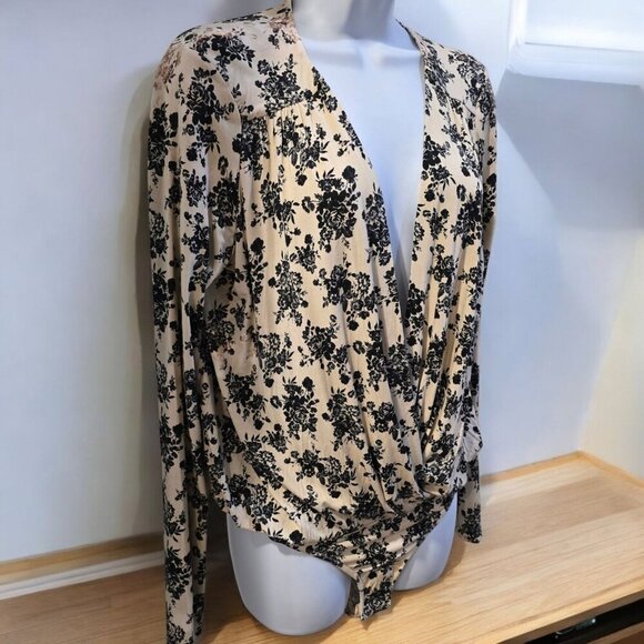 Free People ✦ Floral Print Deep V Bodysuit ✦ Long Sleeve Stretchy Size L NWT - Picture 6 of 14